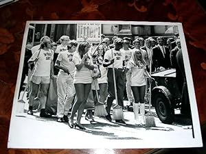 PHOTO-PRESSE en noir et blanc. Légende au dos : FOR PETE'S SAKE DO NOT DROP LITTER. 22/07/1969.