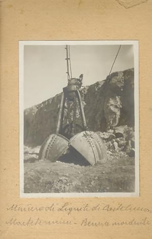 Tre fotografie originali delle miniere. Non firmate, databili inizi del XX sec. Mm. 95x125 circa ...
