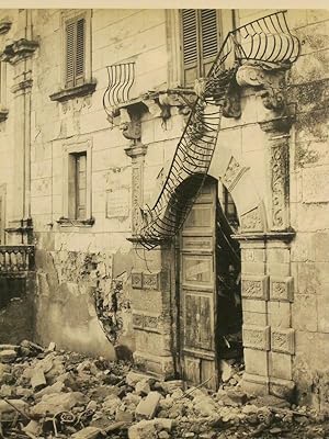 Terremoto in Sicilia (Belice gennaio '68).- La casa dove e' stato girato il Gattopardo distrutta ...