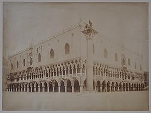 Venezia. Il Palazzo Ducale e la colonna