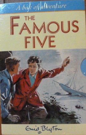 Famous Five Slipcase (1-5): Five on a Treasure Island, Five Go Adventuring Again, Five Run Away T...