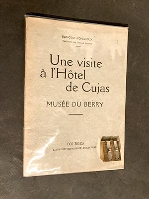 Une visite à l'Hôtel de Cujas musée du Berry. L'hôtel de Cujas, l'Université et les "Escholiers"....