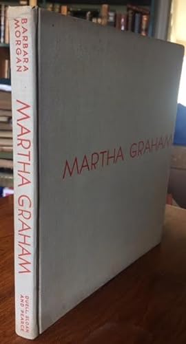 Martha Graham : Sixteen Dances in Photographs