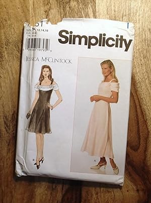 SIMPLICITY SEWING PATTERN: Pattern 7461: Misses' Dress