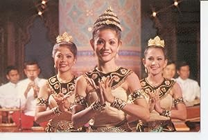 Postal 037403 : Beautiful Thai dancers during a traditional Thai feat at The Dusit Thanis Sukhoth...