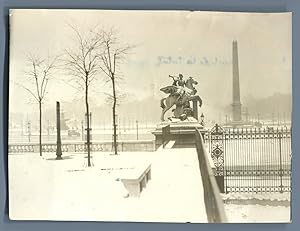 France, Paris, Place de la Concorde & l'Obélisque sous la neige