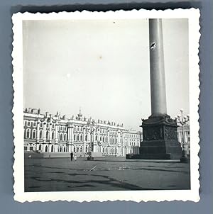 Russie, Saint-Pétersbourg, Place du Palais d'hiver et la colonne Alexandre