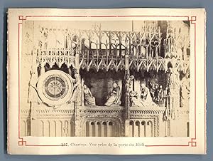 France, Cathédrale de Chartres. Vue prise de la porte du Midi