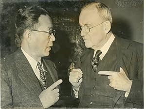 M.Chang et John Foster Dulies