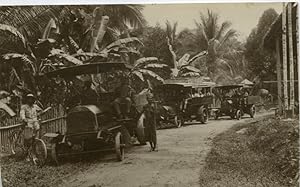 Malaisie, Two 28 h.p. Milnes-Daimler lorries and a charabanc
