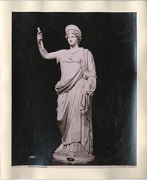 Sommer. Italie, Museo di Napoli, Statua Diosa Juno