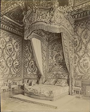 France, Versailles. Le Petit Trianon. Le lit de Marie Antoinette