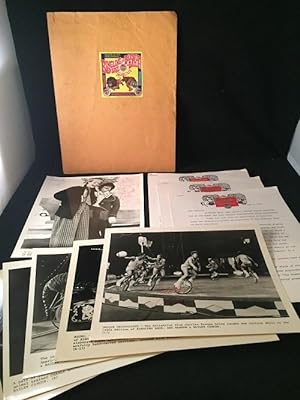 1974 Ringling Bros. Barnum & Bailey Circus OFFICIAL NEW YORK PRESS KIT (Signed X 4)