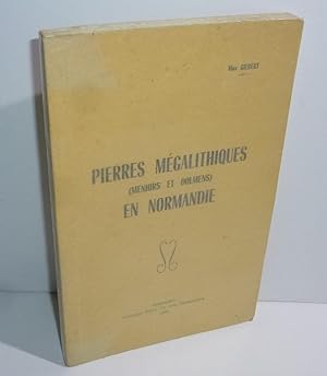 Pierres mégalithiques (menhirs et dolmens) en Normandie. Guernesey. 1956.