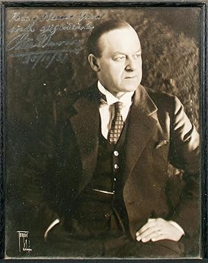 A signed portrait photograph of Peter Dawson by Tornquist, Wellington, New Zealand