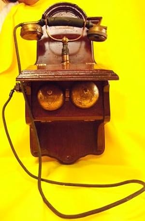 Antiguo teléfono de pared - Old Telephone : LA TELEPHONIE GENERALE J.PIERRE