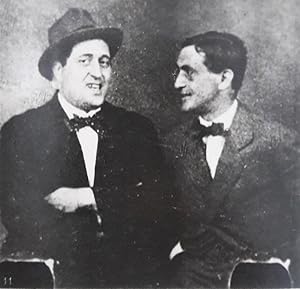 Apollinaire filmé en 1914. Reproduction des 50 images en reconstitution de la petite machine anim...