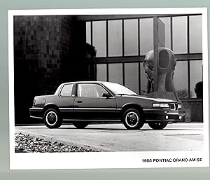 1988 Pontiac Grand AM SE-8x10-B&W-Promotional Still