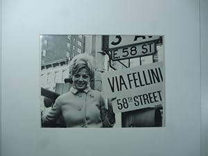 Sandra Milo a New York per l'oscar a 8 1/2. (Fotografia originale vintage)