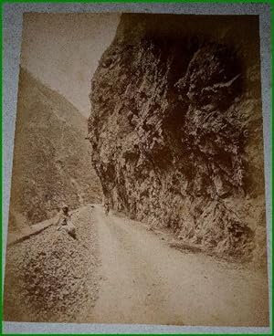 Grande photographie anciennes originale (Vers 1880). Tirage albuminé d'époque monté sur carton bl...