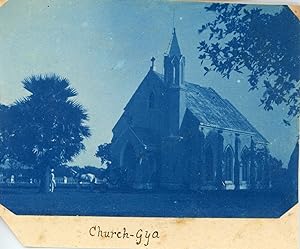 Inde, Gaya, Une église, ca.1898, vintage cyanotype print