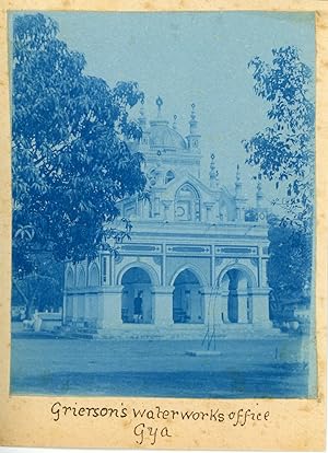 Inde, Bodh Gaya, Bureau de la station hydraulique, ca.1898, vintage cyanotype print