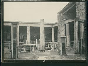 Italie, Pompéi, Temple et autel, ca.1900, Vintage silver print