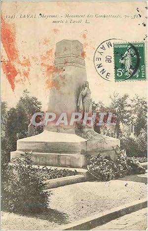 Carte Postale Ancienne Laval (Mayenne) Monument des Combattants Morts a Laval Militaria