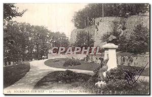 Carte Postale Ancienne BOULOGNE-SUR-MER - Le Monument du Docteur Duchene et le jardin