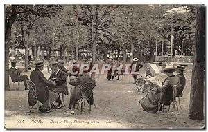 Carte Postale Ancienne Vichy Dans le Parc l'heure du repos