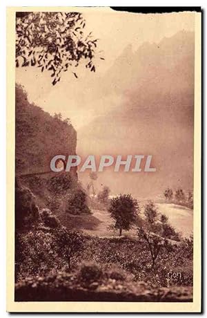 Carte Postale Ancienne Gorges du Tarn Route creusee dans le roc a la hauteur des Detroits
