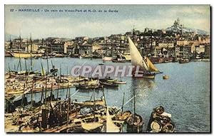 Carte Postale Ancienne Marseille Un Coin du Vieux Port et ND de la Garde Bateaux