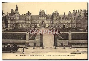 Carte Postale Ancienne Palais De Fontainebleau La Grille D'honneur Et La Cour Des Adieux Automobile