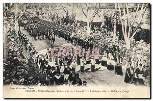Carte Postale Ancienne Toulon Funerailles des victimes de la Liberté Defîle du clerge