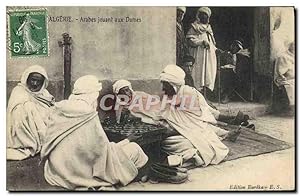 Carte Postale Ancienne Algerie Arabes jouant aux Dames