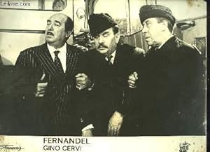 1 jeu de 2 photographies d'exploitation du film " Don Camillo en Russie", avec Fernandel et Gino ...