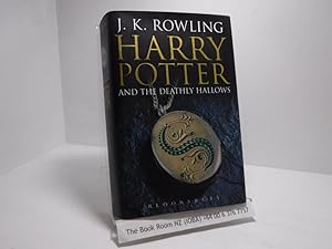 Harry Potter and the Deathly Hallows [Adult Edition]