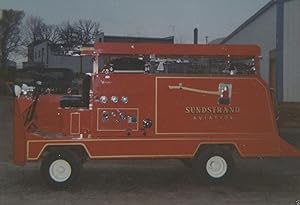 VINTAGE AMERICAN SUNDSTRAND AVIATION FIRE ENGINE AXE 1968 KODACOLOR OLD PHOTO