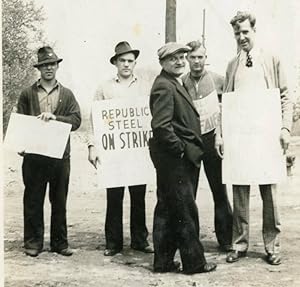 VINTAGE LABOR OLD CHICAGO REPUBLIC STEEL STRIKE 1937 MASSACRE HISTORICAL PHOTO