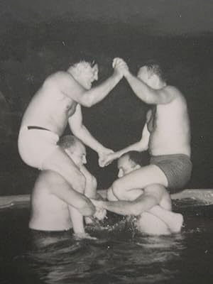 VINTAGE 1968 WATER WRESTLING MEN SWIMMING DIAMOND SALT FLOAT QUAD GAY INT PHOTO