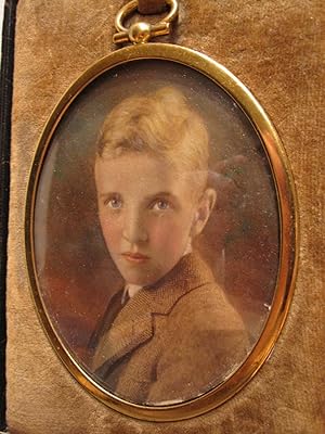 ANTIQUE HANDSOME YOUNG AMERICAN BLONDE BOY BLUE EYES OVAL CASED IMAGE OLD PHOTO