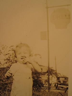 ANTIQUE GAS STATION SIGN AMERICAN NOSE PICKERS CUTE KID FUNNY PHOTO OCCUPATIONAL