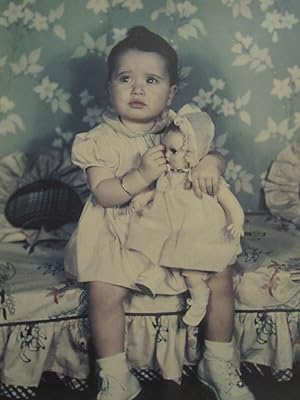 VINTAGE ANTIQUE EARLY COLOR BABY GIRL NEW DOLL ARTISTIC AMERICAN LOVE OLD PHOTO
