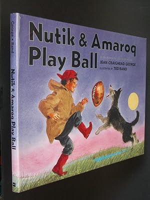 Nutik & Amaroq Play Ball