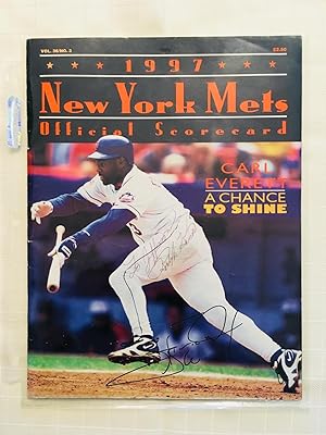 New York Mets Official Scorecard Magazine,Volume 36, No. 3, [SIGNED by Baseball Hall of Famer RAL...