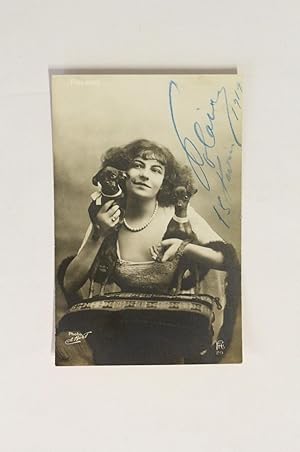 Carte postale photographique signée de Polaire