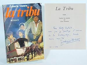La Tribu. Roman. Traduit du roumain par Léon Negruzzi.