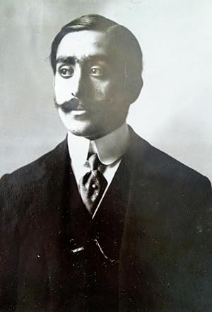 [Photograph of Mehmed Salih Hüsnü]. Press photo by Dupuy & Cie.