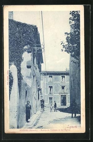 Carte postale Adissan, Entree du Chateau et de l'Eglise
