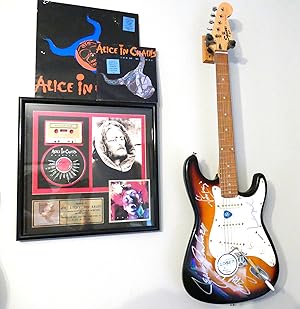 SIGNED ALICE IN CHAINS GUITAR Signed